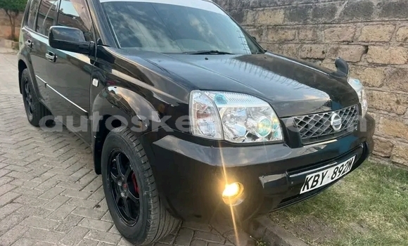 Nunua Ilio tumika Nissan X–Trail Nyeusi Gari ndani ya Bute nchini Kaskazini Mashariki mwa Kenya