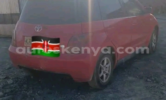 Nunua Ilio tumika Toyota IST Nyekundu Gari ndani ya Busia nchini West Kenya