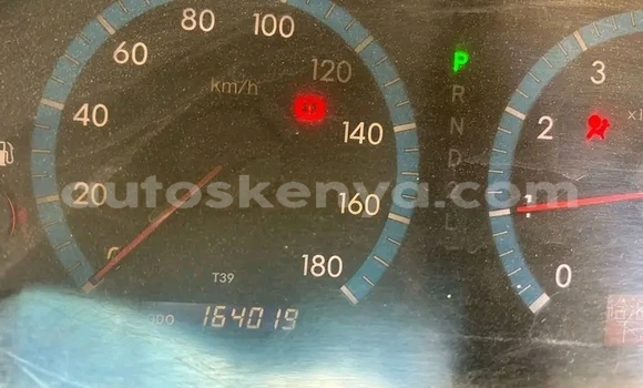 Oofamaa Toyota Premio Other Makiinaa iti Bute keessatti Northeast Kenya keessatti