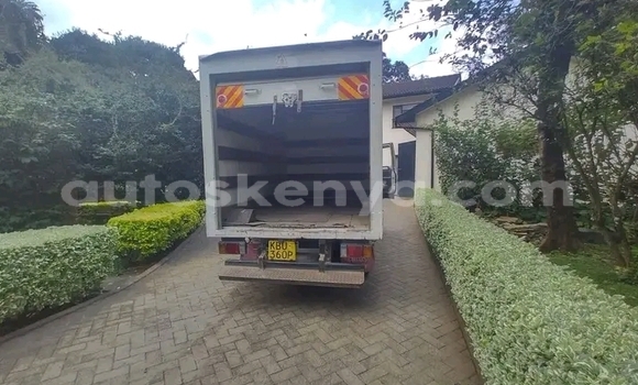 Buy Used Isuzu Florian White Car in Bute in Northeast Kenya Buy Used Isuzu Florian White Car in Bute in Northeast Kenya