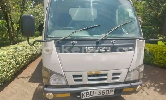 Buy Used Isuzu Florian White Car in Bute in Northeast Kenya Buy Used Isuzu Florian White Car in Bute in Northeast Kenya