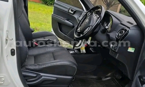 Buy Used Toyota Fielder White Car in Bute in Northeast Kenya Buy Used Toyota Fielder White Car in Bute in Northeast Kenya