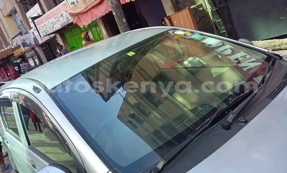 Buy Used Daihatsu Mira White Car in Bute in Northeast Kenya Buy Used Daihatsu Mira White Car in Bute in Northeast Kenya