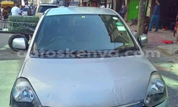 Buy Used Daihatsu Mira White Car in Bute in Northeast Kenya Buy Used Daihatsu Mira White Car in Bute in Northeast Kenya