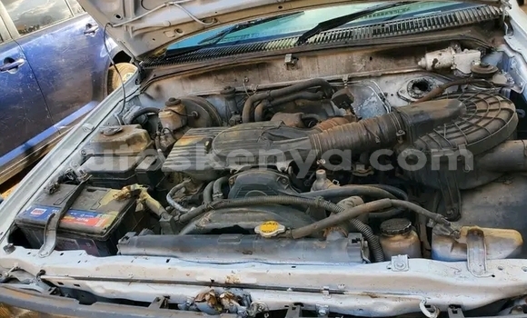 Oofamaa Toyota Hilux Other Makiinaa iti Changamwe keessatti Coast keessatti Oofamaa Toyota Hilux Other Makiinaa iti Changamwe keessatti Coast keessatti