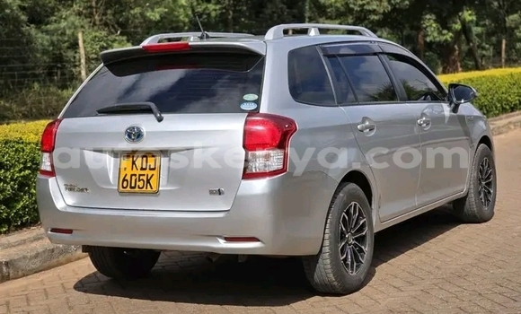 Oofamaa Toyota Fielder Other Makiinaa iti Bute keessatti Northeast Kenya keessatti Oofamaa Toyota Fielder Other Makiinaa iti Bute keessatti Northeast Kenya keessatti