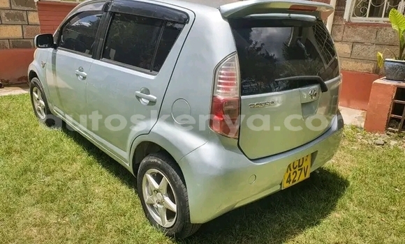 Oofamaa Toyota Passo White Makiinaa iti Changamwe keessatti Coast keessatti Oofamaa Toyota Passo White Makiinaa iti Changamwe keessatti Coast keessatti