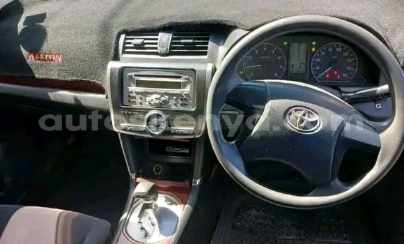 Oofamaa Toyota Allion White Makiinaa iti Bute keessatti Northeast Kenya keessatti Oofamaa Toyota Allion White Makiinaa iti Bute keessatti Northeast Kenya keessatti