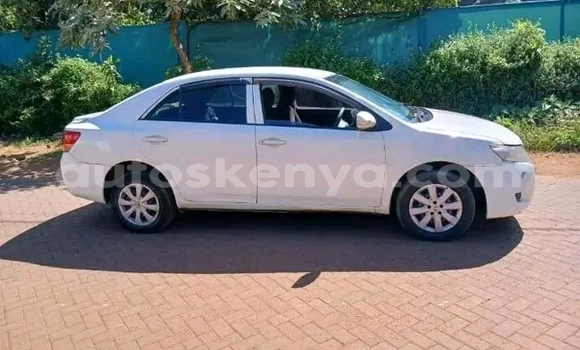 Oofamaa Toyota Allion White Makiinaa iti Bute keessatti Northeast Kenya keessatti Oofamaa Toyota Allion White Makiinaa iti Bute keessatti Northeast Kenya keessatti
