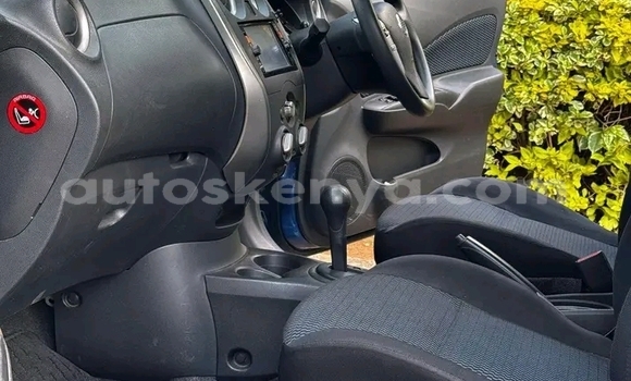 Oofamaa Nissan Note Blue Makiinaa iti Changamwe keessatti Coast keessatti Oofamaa Nissan Note Blue Makiinaa iti Changamwe keessatti Coast keessatti