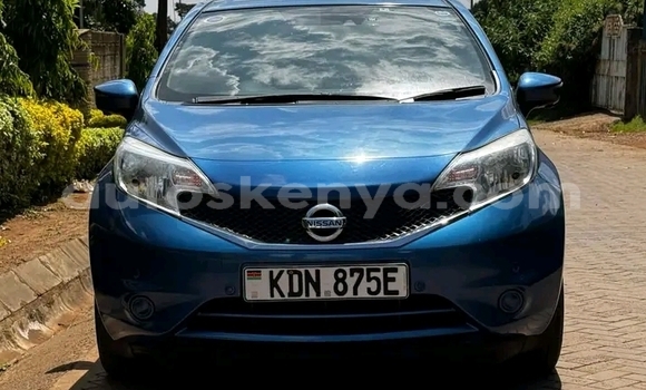 Oofamaa Nissan Note Blue Makiinaa iti Changamwe keessatti Coast keessatti Oofamaa Nissan Note Blue Makiinaa iti Changamwe keessatti Coast keessatti