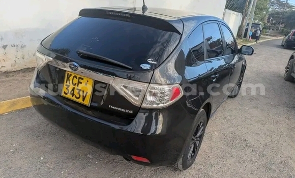 Oofamaa Subaru Impreza Black Makiinaa iti Bute keessatti Northeast Kenya keessatti Oofamaa Subaru Impreza Black Makiinaa iti Bute keessatti Northeast Kenya keessatti