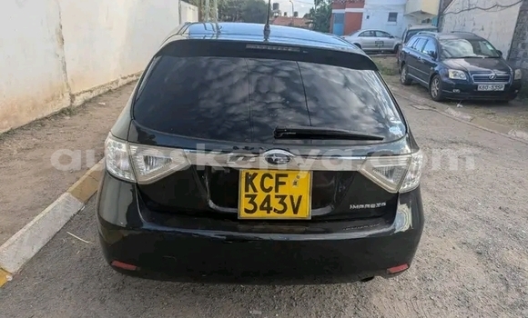 Oofamaa Subaru Impreza Black Makiinaa iti Bute keessatti Northeast Kenya keessatti Oofamaa Subaru Impreza Black Makiinaa iti Bute keessatti Northeast Kenya keessatti