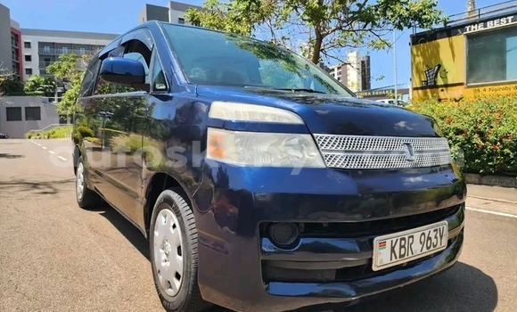 Oofamaa Toyota Voxy Other Makiinaa iti Bute keessatti Northeast Kenya keessatti Oofamaa Toyota Voxy Other Makiinaa iti Bute keessatti Northeast Kenya keessatti