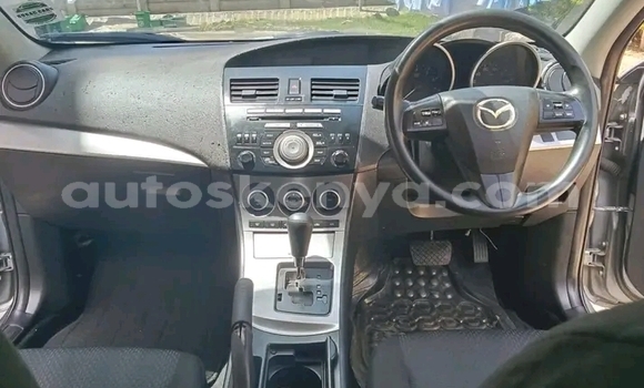 Oofamaa Mazda Axela Other Makiinaa iti Changamwe keessatti Coast keessatti Oofamaa Mazda Axela Other Makiinaa iti Changamwe keessatti Coast keessatti