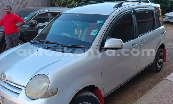 Buy Used Toyota Sienta White Car in Changamwe in Coast Buy Used Toyota Sienta White Car in Changamwe in Coast
