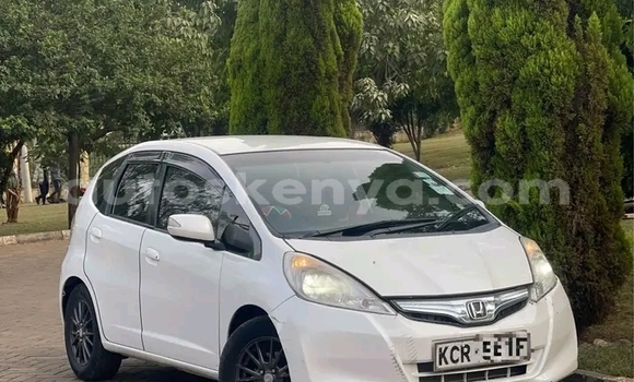 Buy Used Honda Fit White Car in Bute in Northeast Kenya Buy Used Honda Fit White Car in Bute in Northeast Kenya