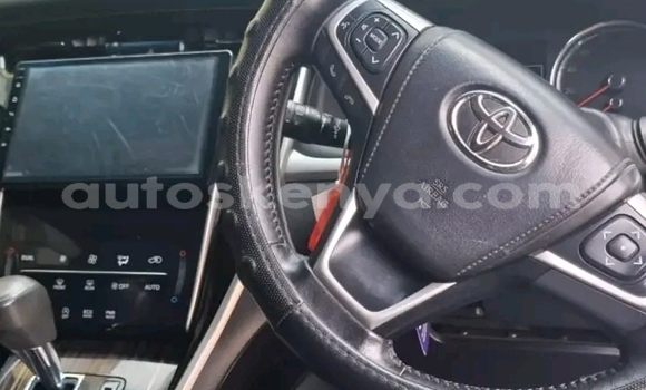 Buy Used Toyota Harrier White Car in Changamwe in Coast Buy Used Toyota Harrier White Car in Changamwe in Coast