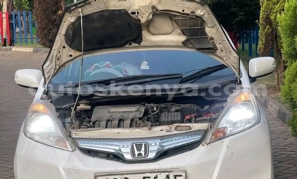 Buy Used Honda Fit White Car in Bute in Northeast Kenya Buy Used Honda Fit White Car in Bute in Northeast Kenya