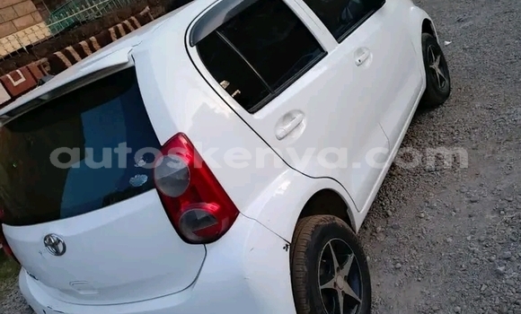 Oofamaa Toyota Passo White Makiinaa iti Garsen keessatti Coast keessatti Oofamaa Toyota Passo White Makiinaa iti Garsen keessatti Coast keessatti