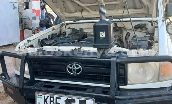 Buy Used Toyota Land Cruiser White Car in Nairobi in Nairobi Buy Used Toyota Land Cruiser White Car in Nairobi in Nairobi