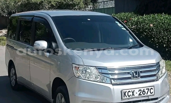 Oofamaa Honda Stepwgn Other Makiinaa iti Changamwe keessatti Coast keessatti Oofamaa Honda Stepwgn Other Makiinaa iti Changamwe keessatti Coast keessatti