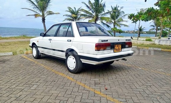 Buy Used Nissan Sunny White Car in Machakos in Nairobi