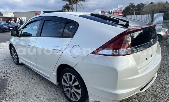 Buy Used Honda Insight White Car in Mombasa in Coastal Kenya Buy Used Honda Insight White Car in Mombasa in Coastal Kenya