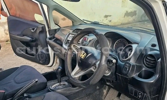 Buy Used Honda Fit White Car in Bute in Northeast Kenya Buy Used Honda Fit White Car in Bute in Northeast Kenya