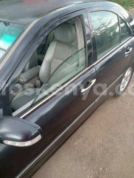 Big with watermark mercedes benz c classe northeast kenya bute 26408