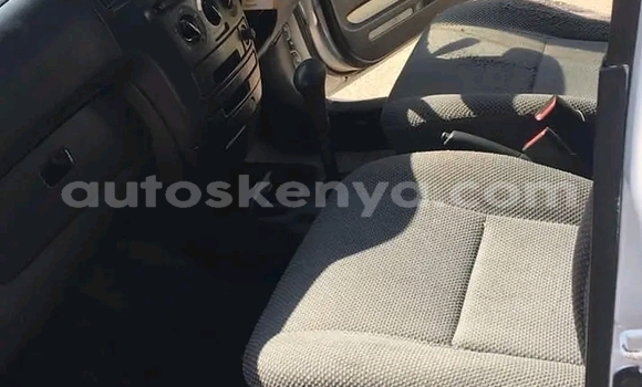 Oofamaa Toyota Probox White Makiinaa iti Bute keessatti Northeast Kenya keessatti Oofamaa Toyota Probox White Makiinaa iti Bute keessatti Northeast Kenya keessatti