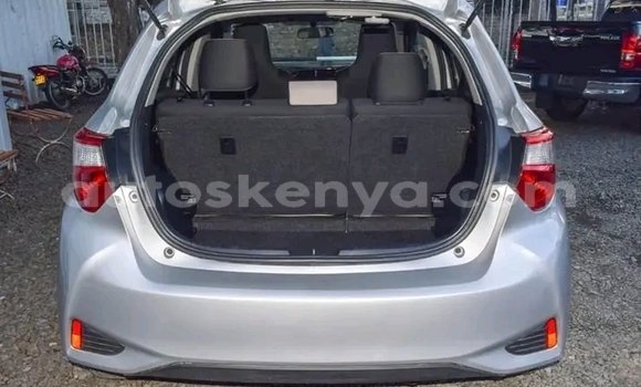 Buy Used Toyota Vitz White Car in Changamwe in Coast Buy Used Toyota Vitz White Car in Changamwe in Coast