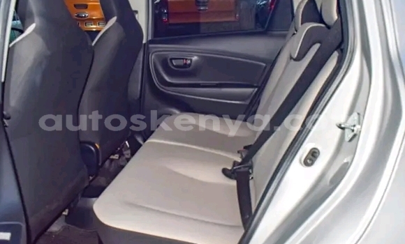 Buy Used Toyota Vitz White Car in Changamwe in Coast Buy Used Toyota Vitz White Car in Changamwe in Coast