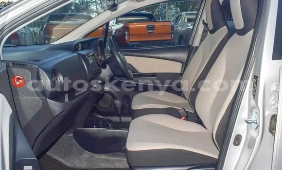 Buy Used Toyota Vitz White Car in Changamwe in Coast Buy Used Toyota Vitz White Car in Changamwe in Coast