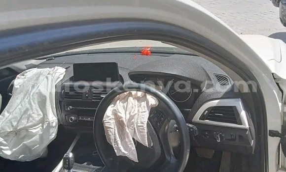 Oofamaa Audi Q5 White Makiinaa iti Busia keessatti West Kenya keessatti