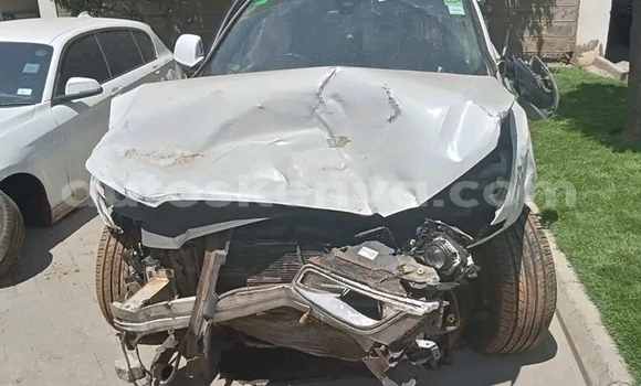 Buy Used Audi Q5 White Car in Busia in West Kenya Buy Used Audi Q5 White Car in Busia in West Kenya