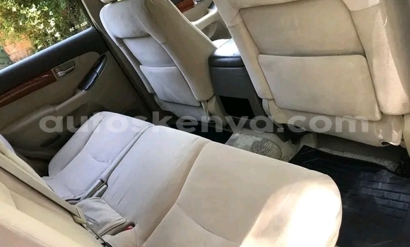 Buy Used Toyota Land Cruiser Prado White Car in Changamwe in Coast Buy Used Toyota Land Cruiser Prado White Car in Changamwe in Coast
