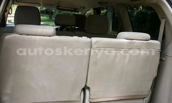 Buy Used Toyota Land Cruiser Prado White Car in Changamwe in Coast Buy Used Toyota Land Cruiser Prado White Car in Changamwe in Coast