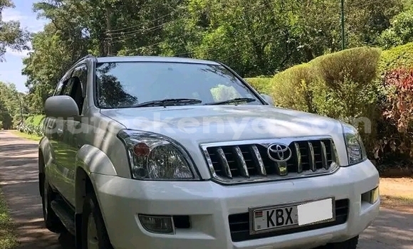 Buy Used Toyota Land Cruiser Prado White Car in Changamwe in Coast Buy Used Toyota Land Cruiser Prado White Car in Changamwe in Coast