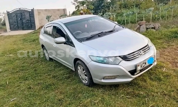 Nunua Ilio tumika Honda Insight Nyeupe Gari ndani ya Gazi nchini Pwani