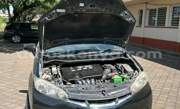Nunua Ilio tumika Toyota Wish Nyeusi Gari ndani ya Bura nchini Kaskazini Mashariki mwa Kenya