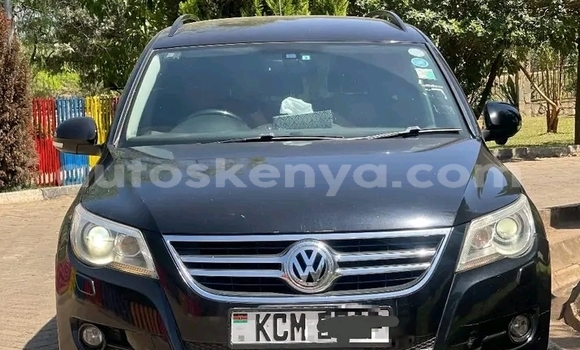 Oofamaa Volkswagen Tiguan Black Makiinaa iti Bute keessatti Northeast Kenya keessatti