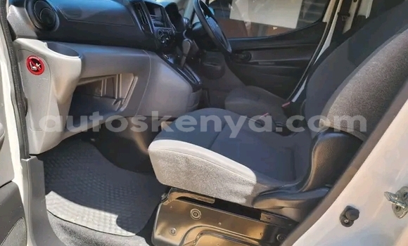 Buy Used Mitsubishi Delica White Car in Bute in Northeast Kenya Buy Used Mitsubishi Delica White Car in Bute in Northeast Kenya