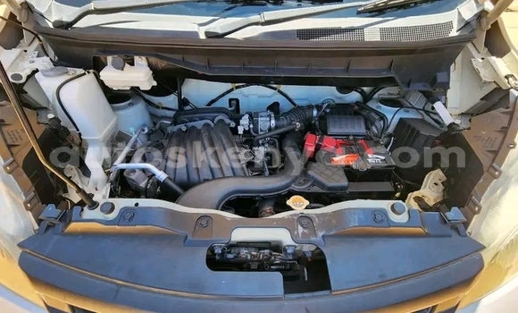 Buy Used Mitsubishi Delica White Car in Bute in Northeast Kenya Buy Used Mitsubishi Delica White Car in Bute in Northeast Kenya