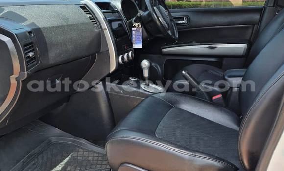 Oofamaa Nissan X–Trail White Makiinaa iti Nairobi keessatti Nairobi keessatti Oofamaa Nissan X–Trail White Makiinaa iti Nairobi keessatti Nairobi keessatti