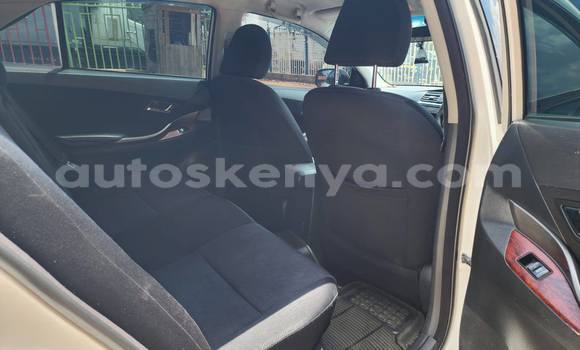 Oofamaa Toyota Allion White Makiinaa iti Nairobi keessatti Nairobi keessatti Oofamaa Toyota Allion White Makiinaa iti Nairobi keessatti Nairobi keessatti