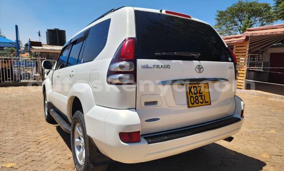 Oofamaa Toyota Prado White Makiinaa iti Nairobi keessatti Nairobi keessatti Oofamaa Toyota Prado White Makiinaa iti Nairobi keessatti Nairobi keessatti