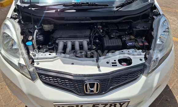 Oofamaa Honda Fit White Makiinaa iti Nairobi keessatti Nairobi keessatti Oofamaa Honda Fit White Makiinaa iti Nairobi keessatti Nairobi keessatti