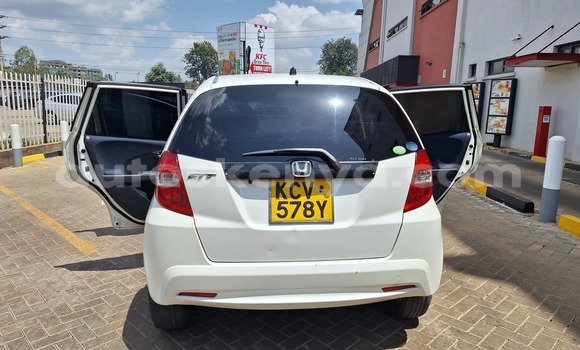 Oofamaa Honda Fit White Makiinaa iti Nairobi keessatti Nairobi keessatti Oofamaa Honda Fit White Makiinaa iti Nairobi keessatti Nairobi keessatti