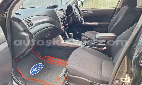 Oofamaa Subaru Forester Black Makiinaa iti Changamwe keessatti Coast keessatti Oofamaa Subaru Forester Black Makiinaa iti Changamwe keessatti Coast keessatti